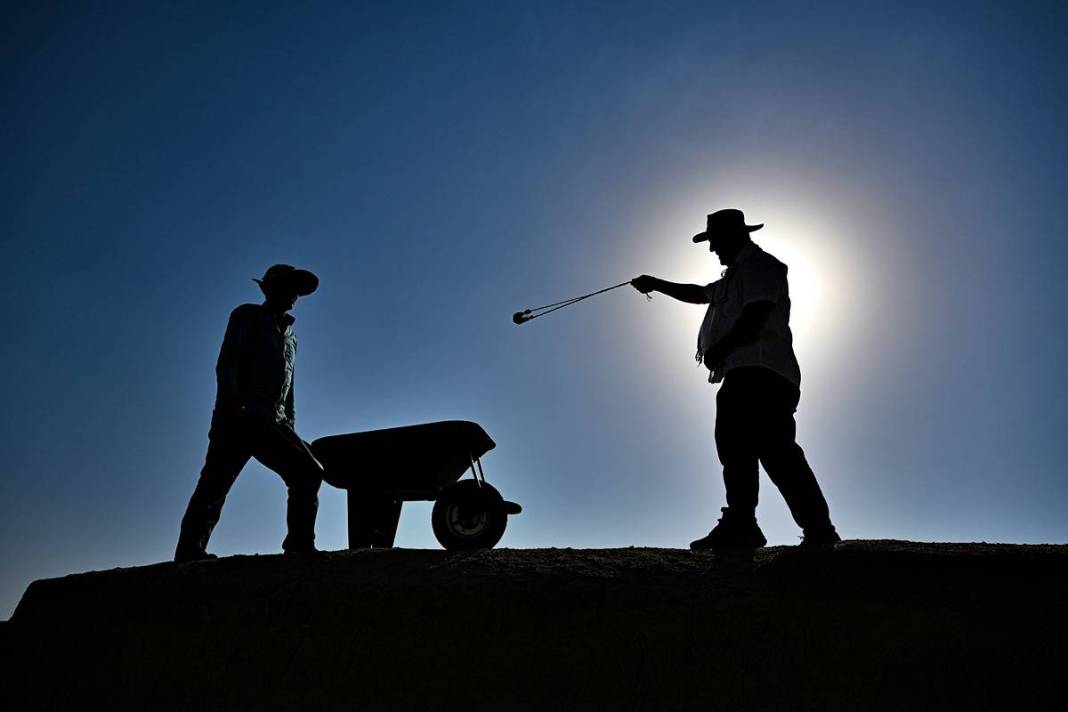 Odanın içindeki yığın, arkeologları şaşkına çevirdi! Urartular neden gizlemiş olabilir? 20